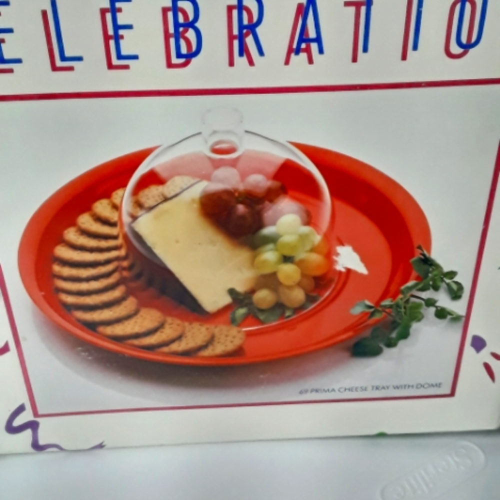 Essential Food Dome Tray
